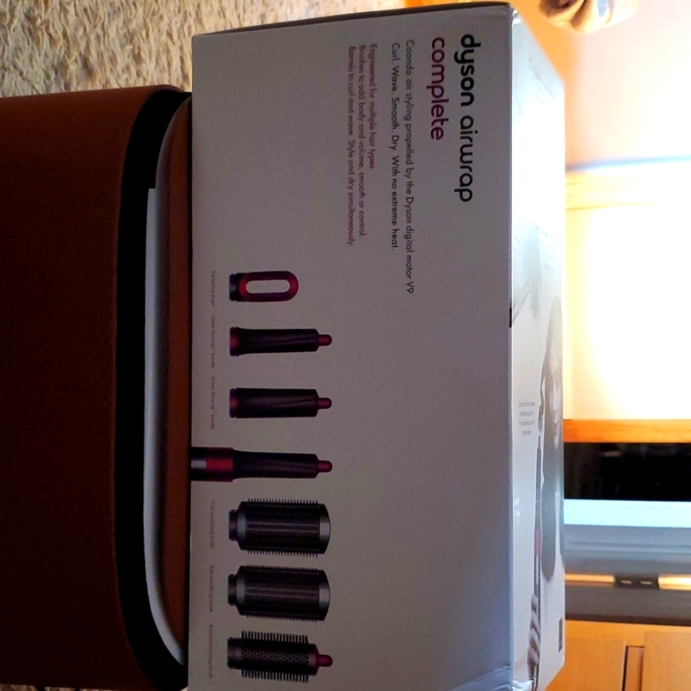 Dyson airwrap complete